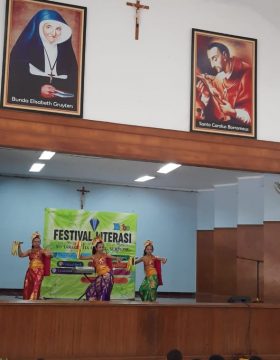 572f01cc-a3a5-42f4-bfff-88dfbaf45e76