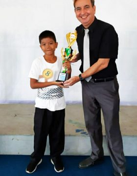 94C55F69-AC7D-4A8F-8599-4D5195BE860A-1