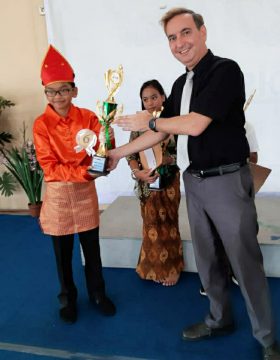 CAB5599D-02DA-48EE-B429-55DCE5A0BA00